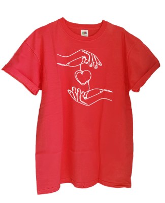 FRUIT OF THE LOOM Boyfriend T-shirt με στάμπα love hands red